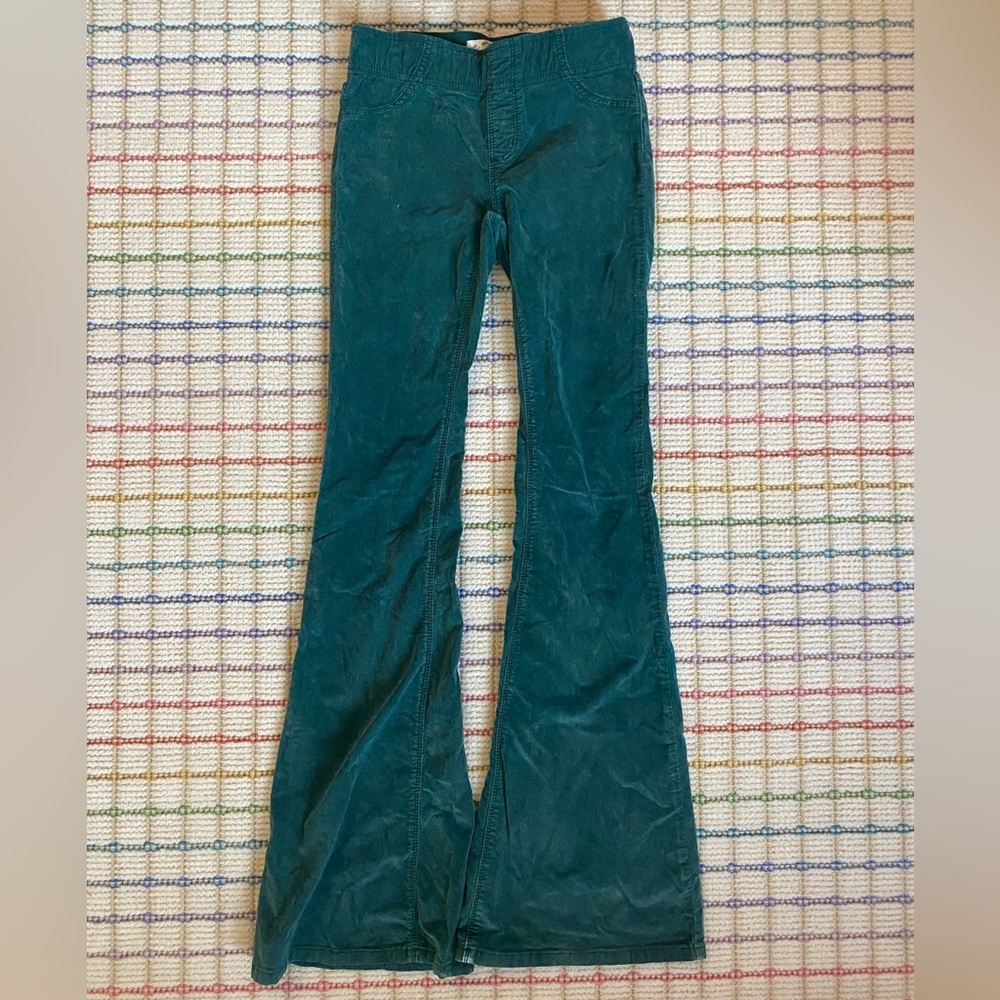 FREE PEOPLE PULL ON CORD FLARES: size 25